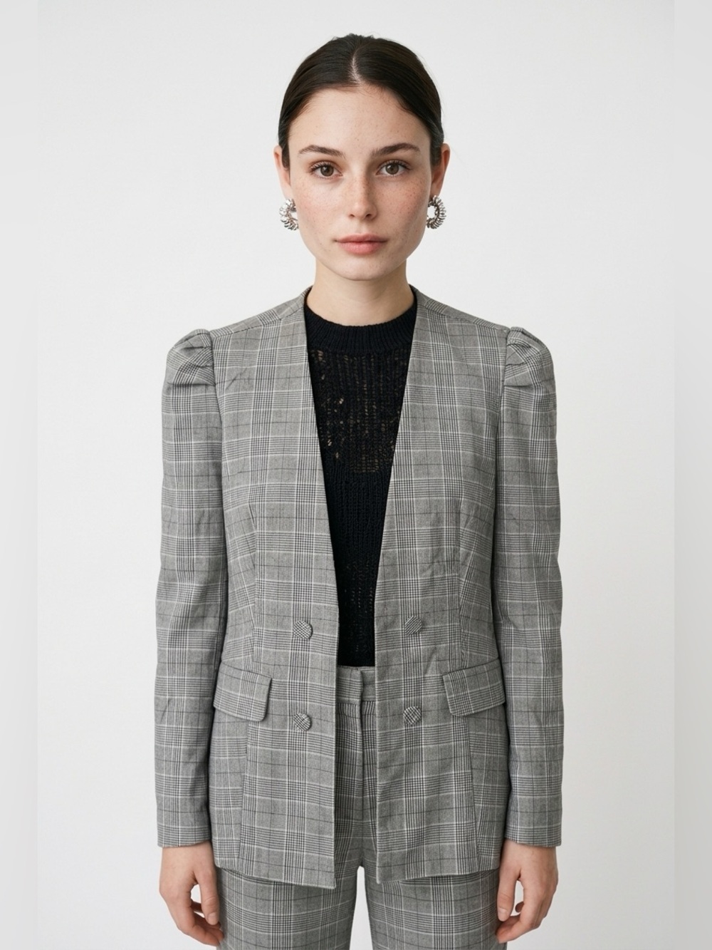 ✌️4 for $20✌️ 89th & Madison plaid blazer